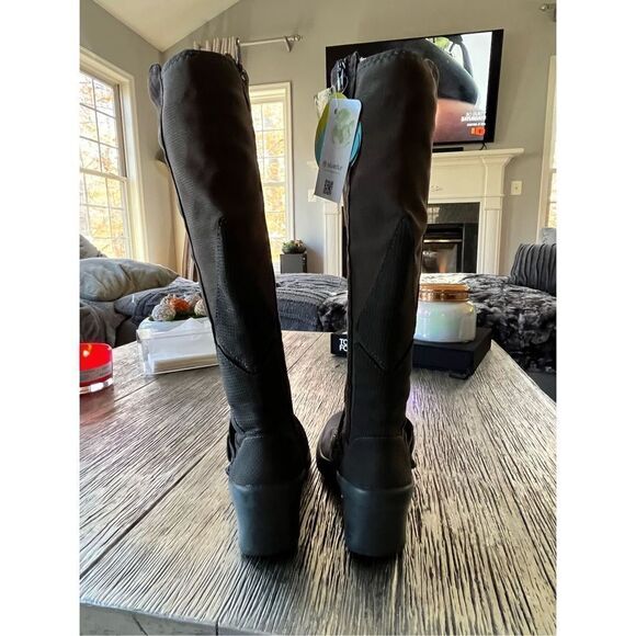 BZees Gray Washable Faux Suede Comfort Boot sz  8 NWT - Picture 12 of 13